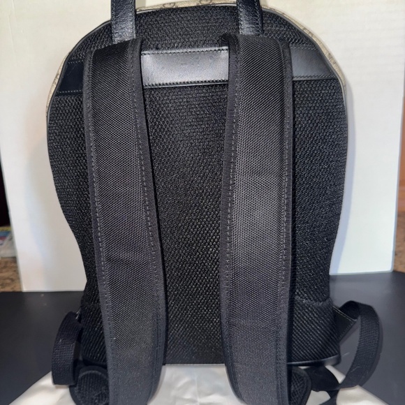 Men's Gucci GG Supreme Large Canvas/Calfskin Exterior Backpack - Picture 4 of 16